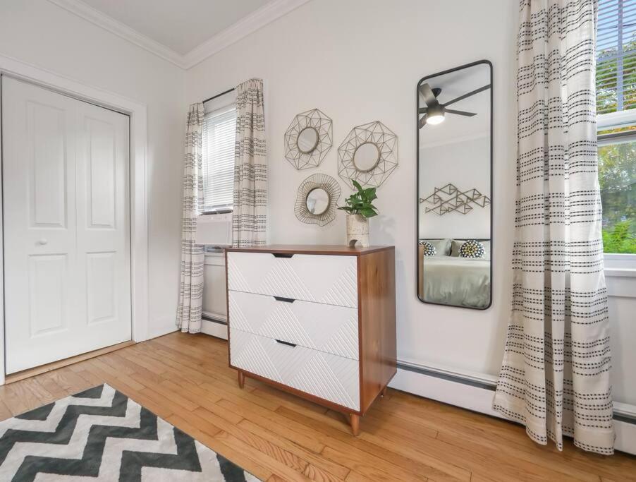 Midcentury Mod Suite, Hudson River/Mt Beacon Views Newburgh Eksteriør bilde